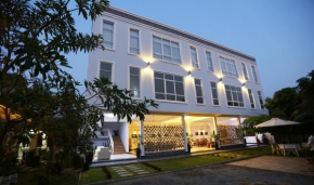 Гостиница Alice Villa Hotel  Krong Doun Kaev